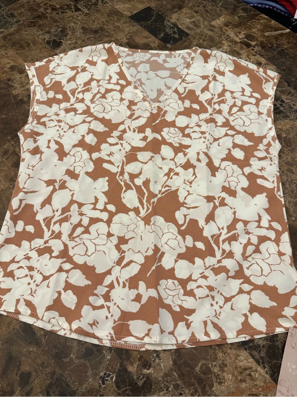 SHEIN Cream Floral V-Neck Cap Sleeve Top - Tan Background